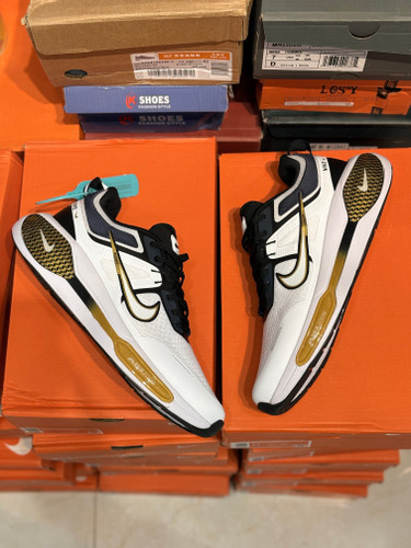 نایک ایر زوم وین فلو Nike Air Zoom Winflo V2 سفید